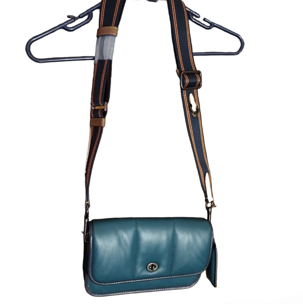 BRAND NEW W/TAGS COACH HANDBAG